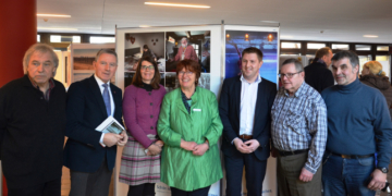 Das kann Selbsthilfe – Fotoausstellung im Kreishaus zum 30-jährigen Jubiläum von KIBIS