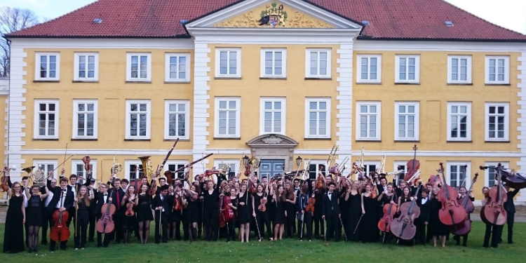 Frühjahrskonzert des LandesJugendOrchesters Schleswig-Holstein auf Schloss Wotersen