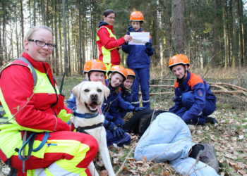 Personen vermisst – Großübung der Jugendfeuerwehr Schaalsee und der ASB Rettungshundestaffel Mölln