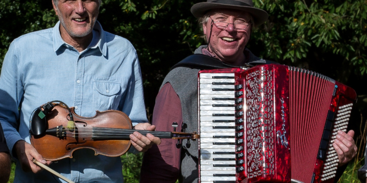 Folkloretänze zum Mitmachen