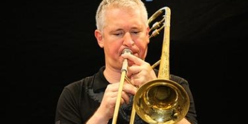 Unterwegs im Norden: die NDR Bigband mit ‚Dan’s Music‘ im Burgtheater Ratzeburg