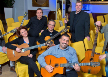 Gitarren in der Scheune