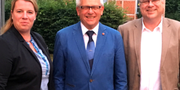 Krummesse: Hans-Peter Fiebelkorn im Bürgermeister-Amt bestätigt