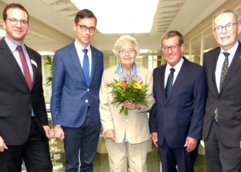 Roswitha Struensee für langjähriges Engagement geehrt