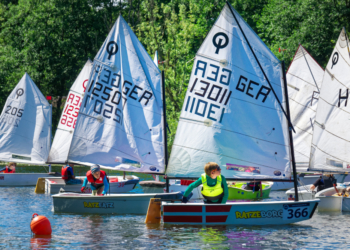 Ratzeburger Nachwuchssegler erfolgreich bei Eichholzer Optimisten-Jüngsten-Regatta