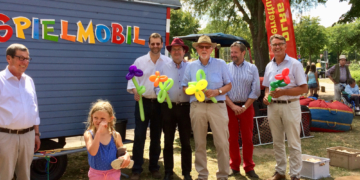 Ratzeburger Rotarier möbelten ‚Spielmobil‘ auf