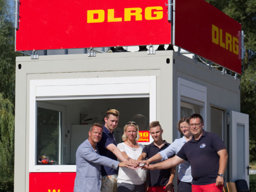 DLRG Rettungsschwimmer im Dauereinsatz