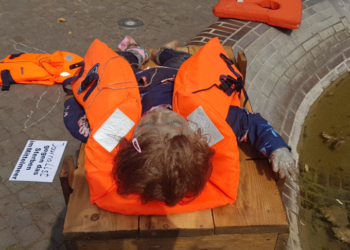 Aktionskunst: Du gegen das Sterben an den Grenzen