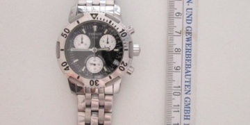 Zeugen gesucht – Wem gehört diese Uhr?