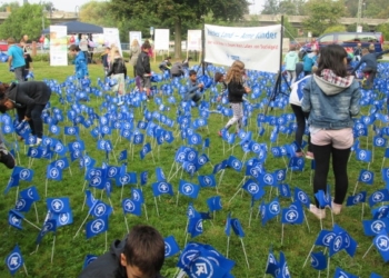 9. Kinderarmutfähnchenaktion zum Weltkindertag