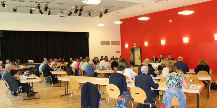 Minutenprotokoll: Lauenburgische Kreistagssitzung in Ratzeburg