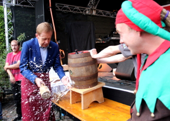 Altstadtfest 2018: Mölln in feucht-fröhlicher Feierlaune