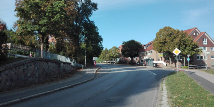 Ratzeburg: Erneuerung von Bushaltestellen in der Bahnhofsallee sorgen für Verkehrsbehinderungen