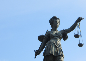 Op platt: Mien Beleevnis mit Recht un Unrecht