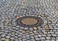 Ist parken auf Kanaldeckeln erlaubt?