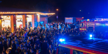 Laternenumzug der Möllner Wehr fand großen Zuspruch