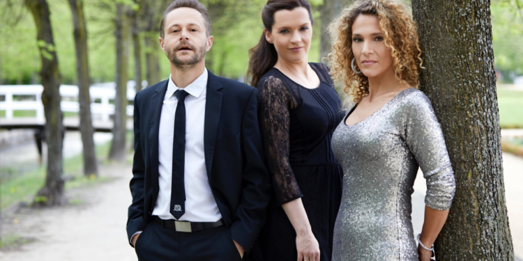 Priesterkate: ‚It´s Showtime!‘ Die schönsten Hits aus bekannten Musicals