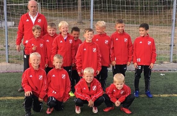 Neuer Zwirn für Nachwuchskicker