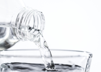 Neue Regeln für besseres Trinkwasser und zur Verringerung von Plastikmüll