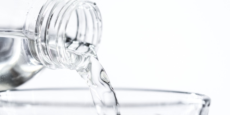 Neue Regeln für besseres Trinkwasser und zur Verringerung von Plastikmüll