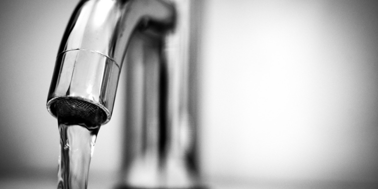 Stadtwerke spülen Trinkwasserrohre