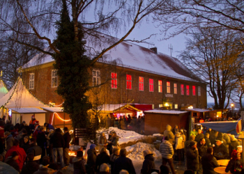 Der 48. Lauenburger Weihnachtsmarkt am Schloss öffnet wieder seine Tore