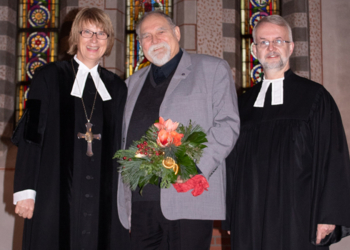 Breitenfelde: Pröpstin Eiben ehrte Gemeindebrief-‚Layouter‘ Hubert Ihns