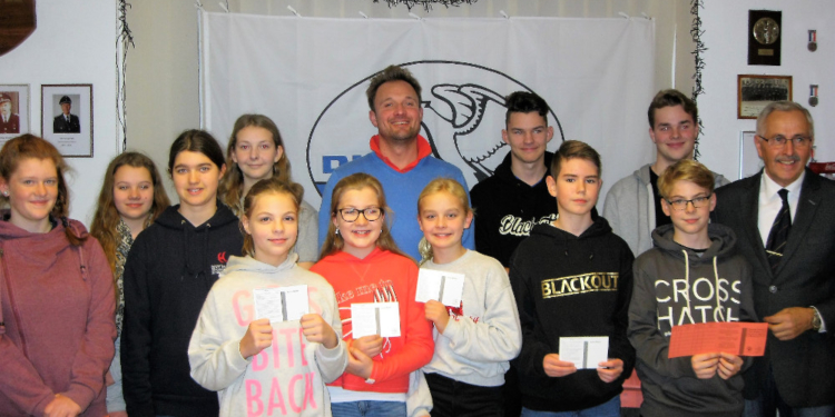 Bilanz der Schwimm- und Rettungsschwimmausbildung bei der DLRG Steinhorst 2018