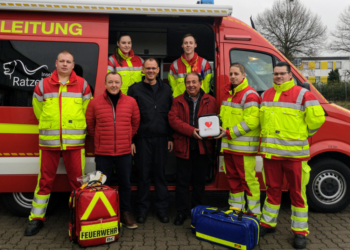 Neuer Defibrillator für die Feuerwehr Ratzeburg