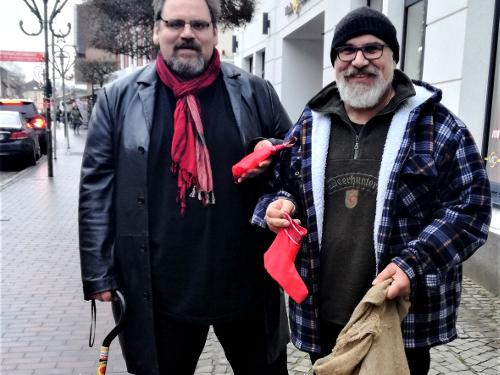 Rote Socken gegen die soziale Kälte