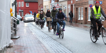 Erster Fahrrad-Korso in der Möllner Innenstadt