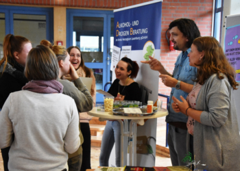 ‚Gewalt kommt nicht in die Tüte!‘