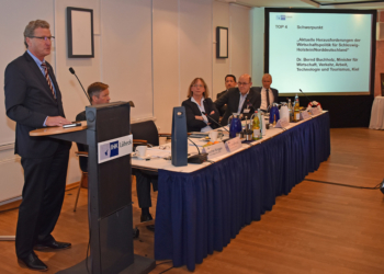 IHK zu Lübeck: Wirtschaftsminister will mehr Dynamik und Wertschöpfung im Norden