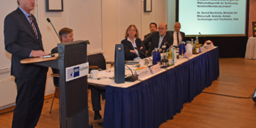 IHK zu Lübeck: Wirtschaftsminister will mehr Dynamik und Wertschöpfung im Norden