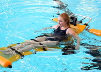 Neue Schwimmhilfe für die Möllner Welle