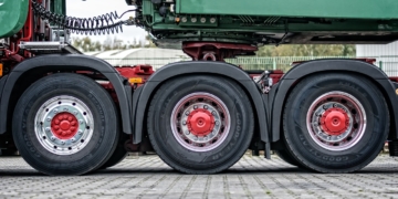 Schwerlastkontrollen offenbaren diverse Mängel