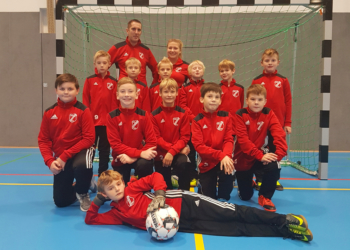 Nachwuchskicker des TSV Berkenthin freuen sich über neue Trainingsanzüge