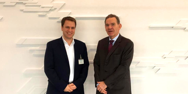 Christopher Vogt zu Besuch bei Worlée Chemie in Lauenburg