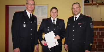 Ziethen: Hauptbrandmeister Jens Kowe im Amt bestätigt – Löschzwerge mit neuen Jacken