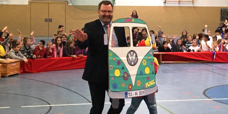 Auf Wiedersehen, Herr Ahrends!