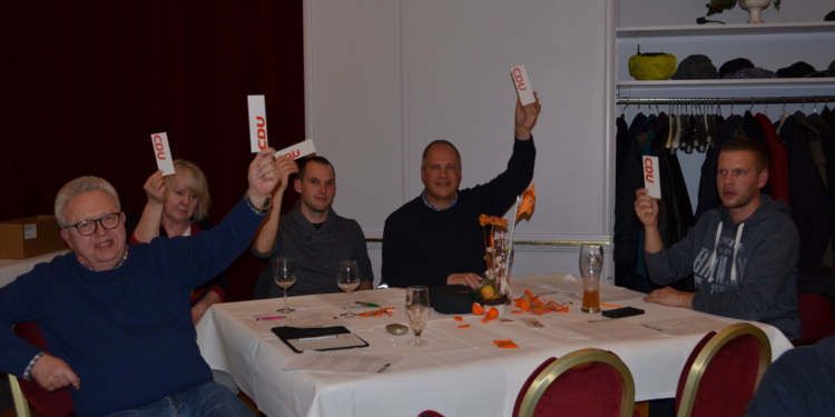 Für Hallenbadbau, Frauenförderung und eine moderne CDU