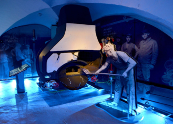 Taschenlampen Führung durch das Elbschifffahrtsmuseum