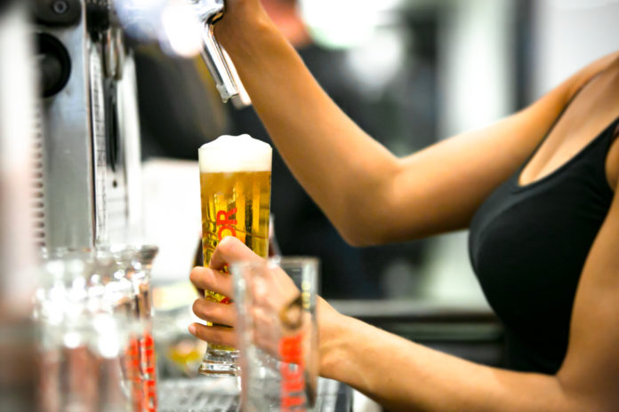 Bier zapfen