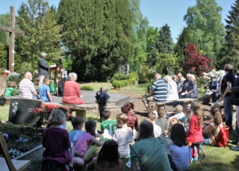 6. ‚Bunter Markt‘ auf dem Lauenburger Friedhof