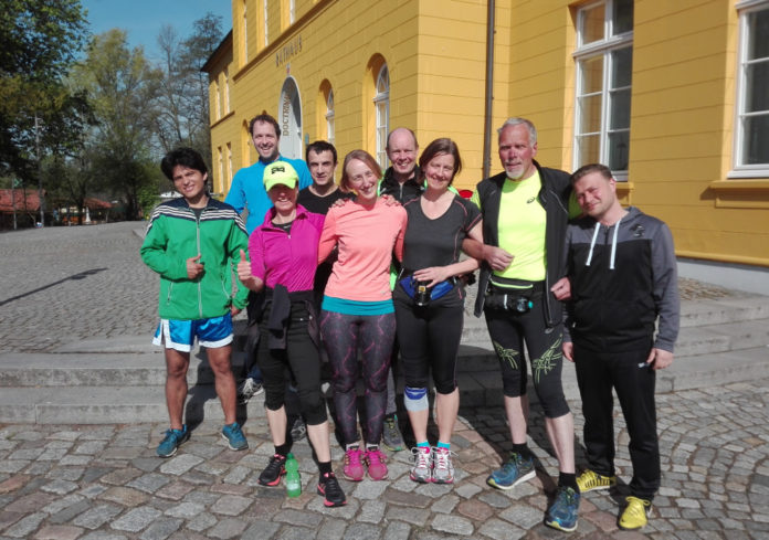 Laufschritt durch Geschichte Rz02
