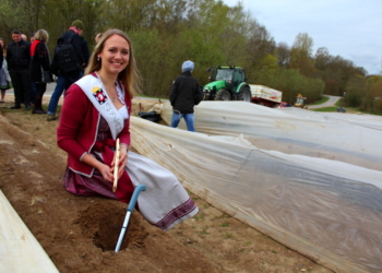 Neue Spargelherzogin eröffnet die Spargelsaison 2019