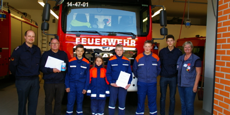 Jugend sammelt für Jugend