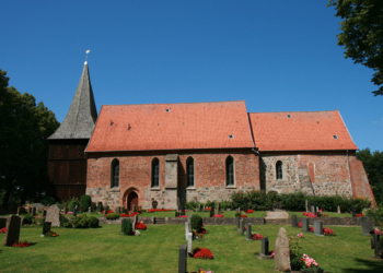 Kirche in Mustin wird Thalia-Bühne