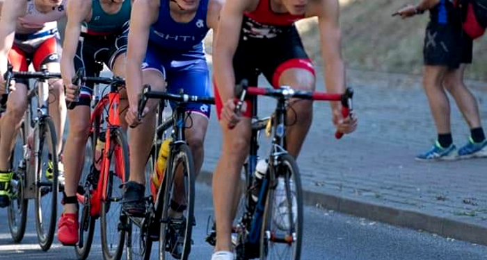 Lucas Hüllweck überrascht bei der Deutschen Meisterschaft im Duathlon