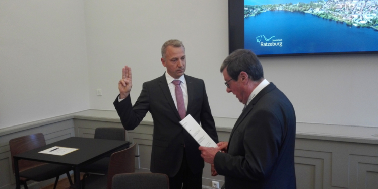 Gunnar Koech als Bürgermeister der Stadt Ratzeburg ernannt und vereidigt
